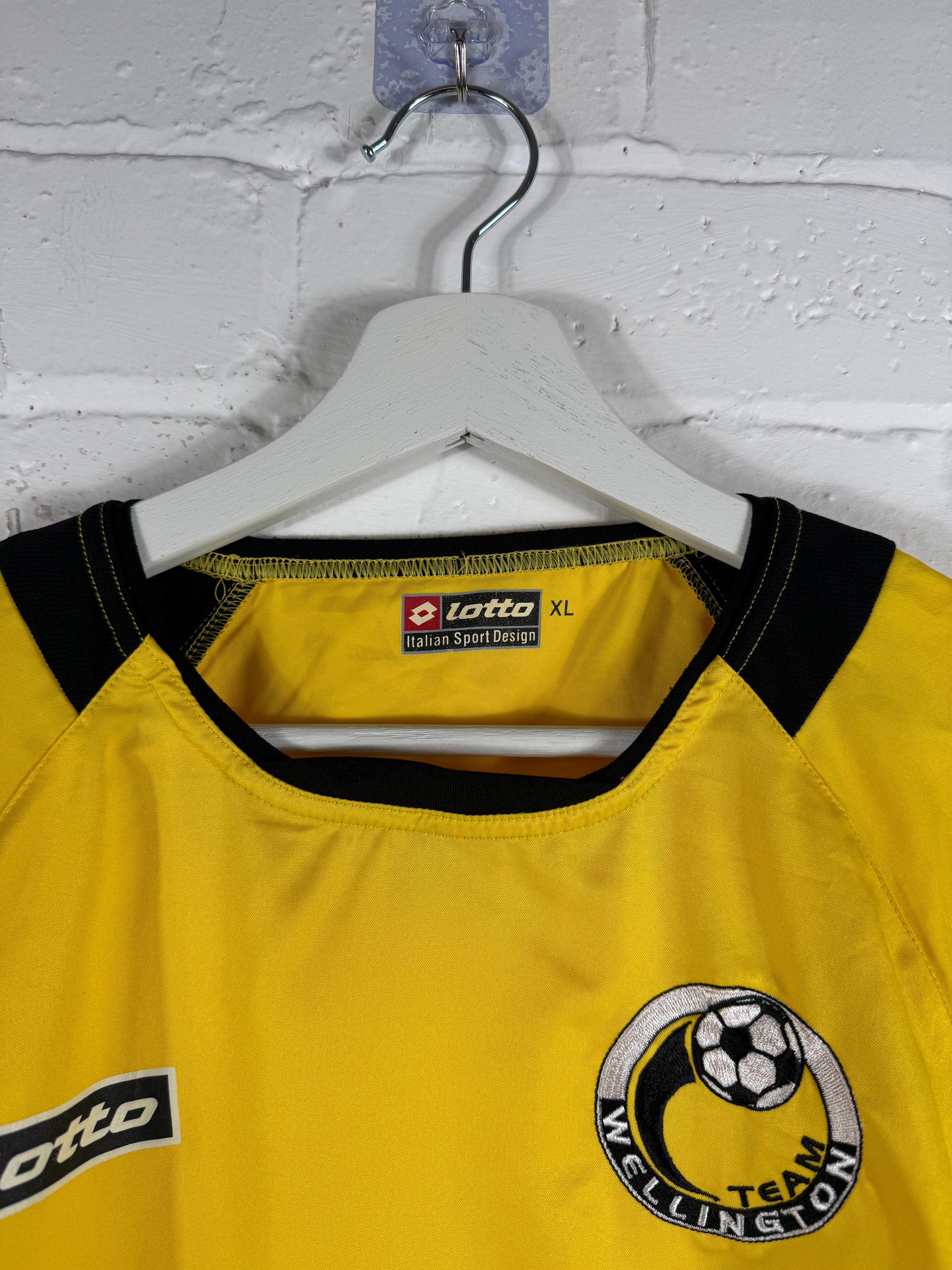 2004 / 05 Team Wellington FC Home Lotto XL Football Shirt